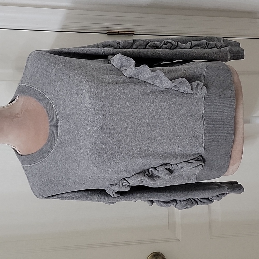 Mile(s) by Madewell, Size M, Oversized Gray Ruffle Sweatshirt.